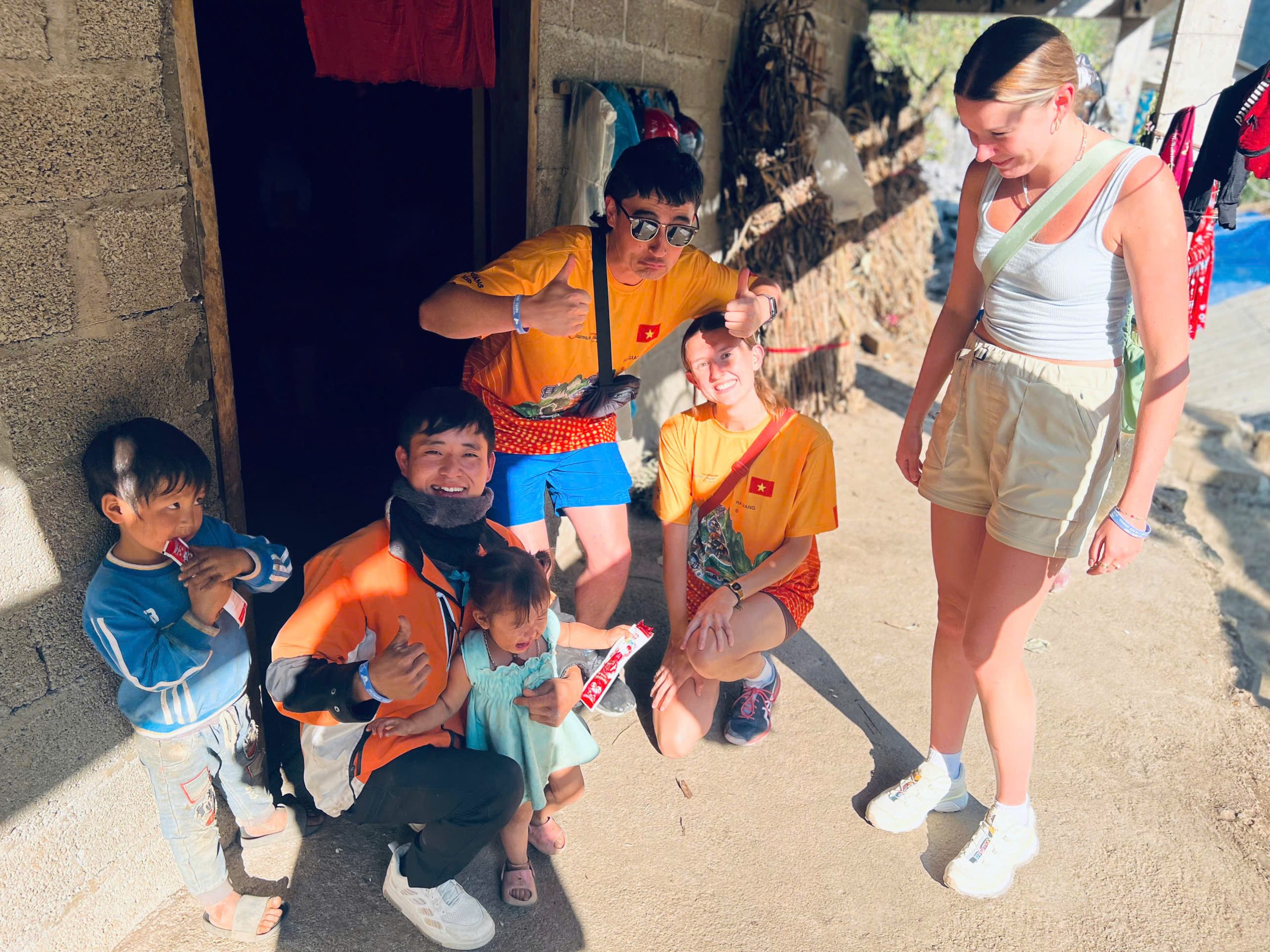 ảnh ngôi nhà nhỏ trong ngôi làng